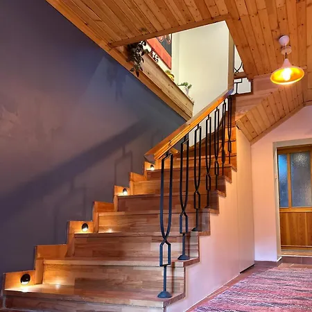 Villa Stayhouse's - Modern,peaceful & Unique Mansion