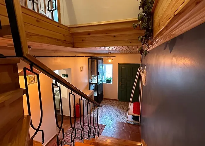 Stayhouse's - Modern,peaceful & Unique Mansion