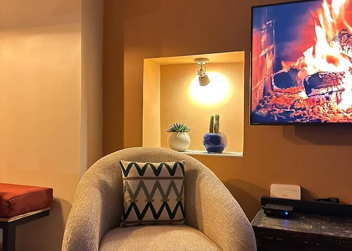 Stayhouse's - Modern,peaceful & Unique Mansion